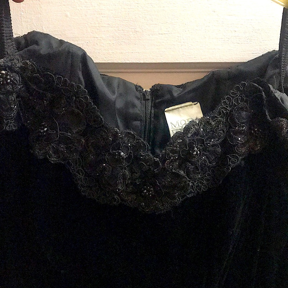 VELVET COCKTAIL DRESS - Picture 2 of 5